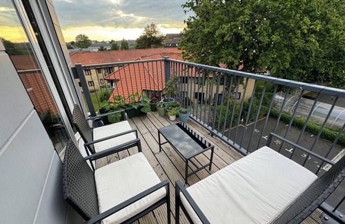 Thornton Apartment | Bright & spacious one-bedroom flat with private balcony