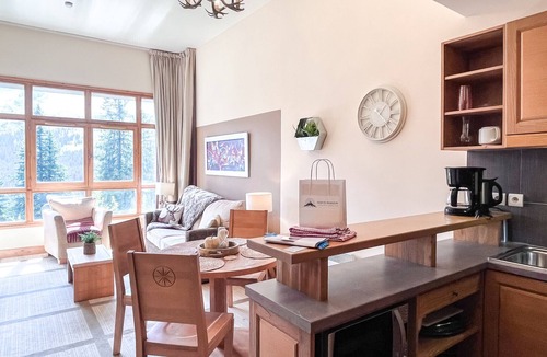 Flaine Apartment | Bright, spacious South-facing 1-bed ski-in ski-out apartment