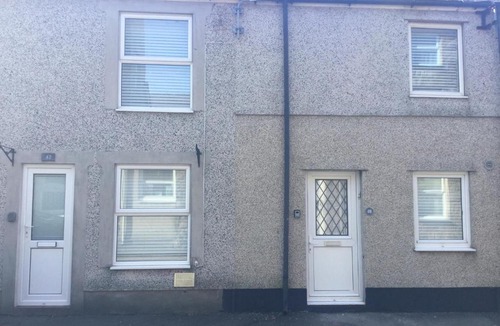 Bont Newydd Apartment | Bright spacious townhouse