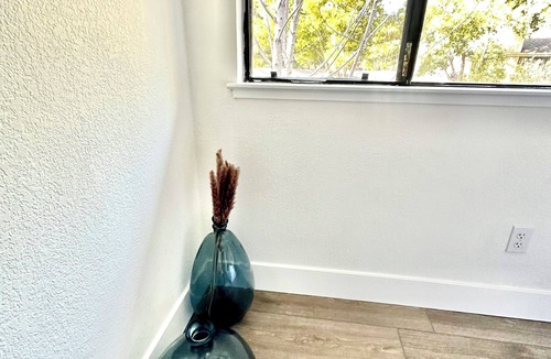 Edenvale Condo | Bright Spacious Tree Lined Condo