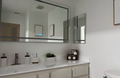 Edenvale Condo | Bright Spacious Tree Lined Condo