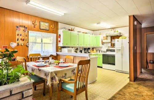 Springer House | Bright Springer House w/Hammock & Orchard Views!
