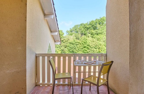 Barbotan-les-Thermes Apartment | Bright studio near spa with WIFI and pets allowed