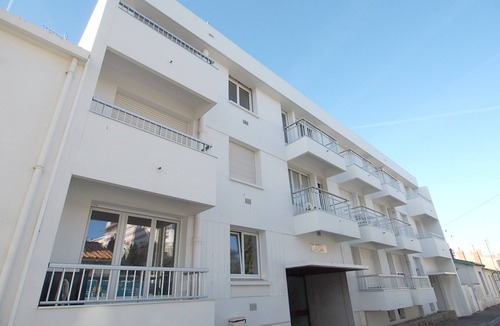 Les Sables d'Olonne Apartment | Bright Studio Near Beach & Market, Balcony & Parking