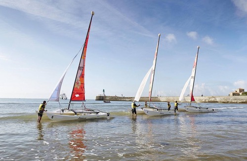 Les Sables d'Olonne Apartment | Bright Studio Near Beach & Market, Balcony & Parking