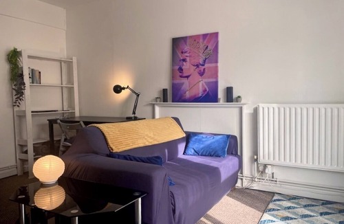 Vauxhall Apartment | Bright Studio - 12 Mins to Central London