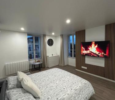 Coupvray Apartment | Bright studio 9 minutes from Disneyland Paris