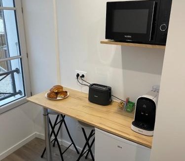 Coupvray Apartment | Bright studio 9 minutes from Disneyland Paris