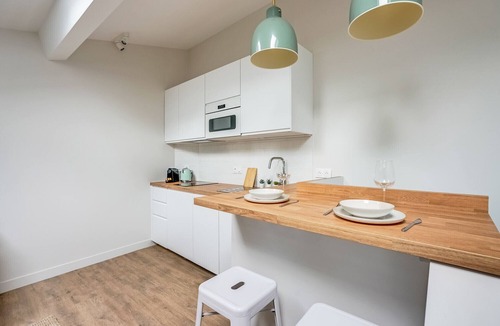 Bel-Air Nord Apartment | Bright Studio at Nation, Paris 12th