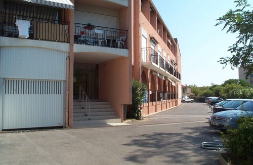 Balaruc-les-Bains Apartment | Bright studio with terrace and WIFI, pets allowed
