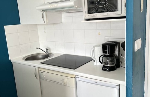 Stella-Plage Apartment | Bright studio near beach, pets allowed, private parking