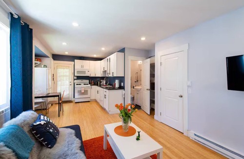 Fremont Apartment | Bright Studio in downtown Fremont
