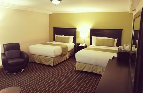 West Orange Hotel | Bright Studio in West Orange. Your Weekend Getaway