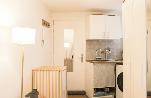 Porte-Saint-Martin Apartment | Bright studio near theaters and the Marais