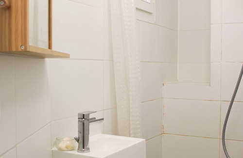 Porte-Saint-Martin Apartment | Bright studio near theaters and the Marais