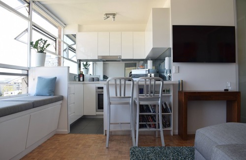 Elizabeth Bay Apartment | Bright Studio with Amazing City Views
