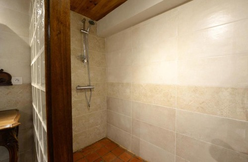 Carcassonne Apartment | Bright studio with garden