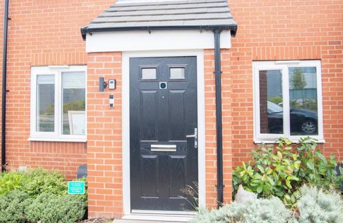 Holbrooks House | Bright & Stylish 3-Bed house