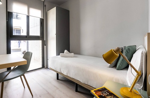 Collblanc y La Torrassa Apartment | Bright & stylish apartment in Hospitalet