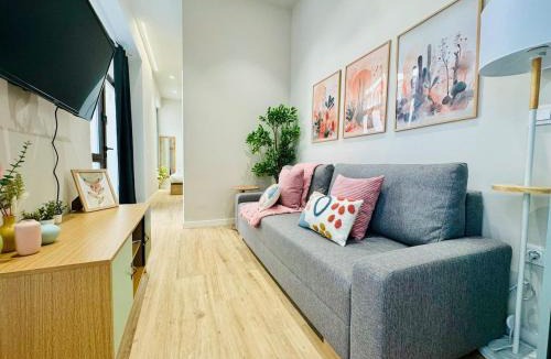 Patraix Apartment | Bright & Stylish Flat Close To Center