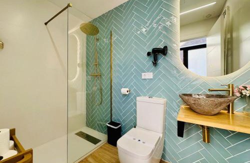 Patraix Apartment | Bright & Stylish Flat Close To Center