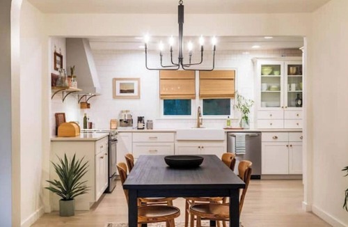 Joplin House | Bright & Super Stylish home w/perfect location!