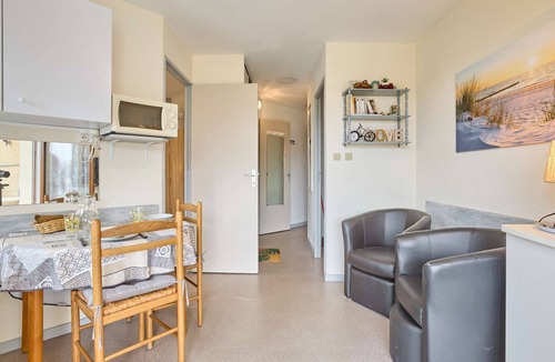 Barbotan-les-Thermes Apartment | Bright T2 with Balcony, WIFI, Parking, Pets Allowed