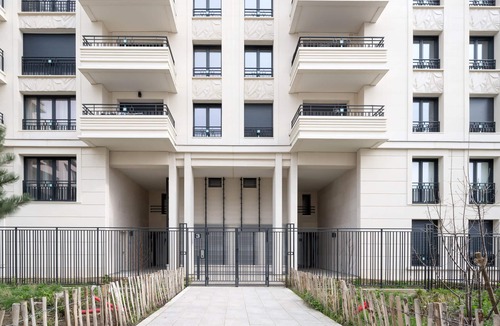 Zone d'amenagement concerte des Docks Apartment | Bright T4 with balcony in Saint-Ouen - Welkeys