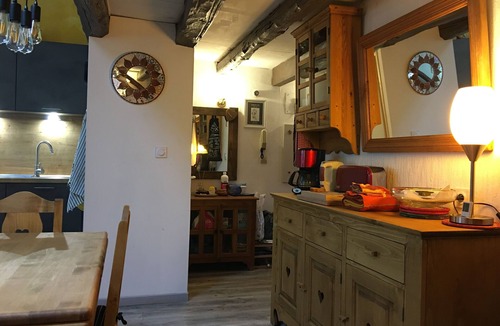 Barcelonnette Apartment | Bright through-apartment for 5 people