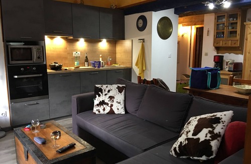 Barcelonnette Apartment | Bright through-apartment for 5 people