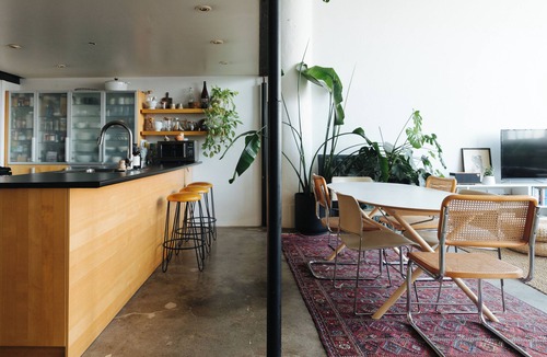 Leslieville Apartment | Bright Trendy Leslieville Loft & Studio