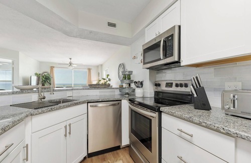 Seawinds Condo Condo | Bright, Upscale Oceanfront Condo w. Amazing Views, Pool