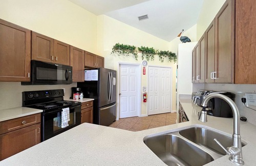 Westridge House | Bright vacation home within the popular Westridge community