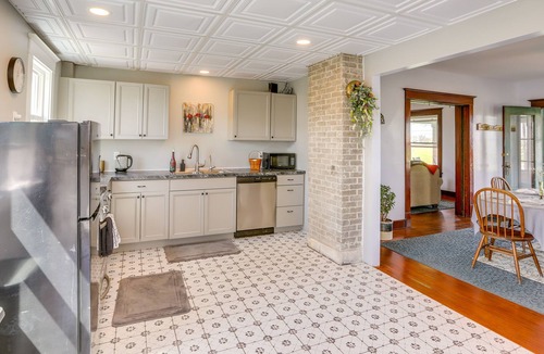 Van Wert Cottage | Bright Van Wert Home: 1/2 Mi to Golf Course!