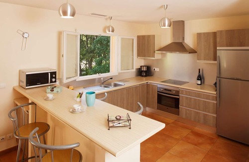 Laroque-des-Alberes Villa | Bright villa, air conditioned, on 9000m², pool, tranquility and rest assured