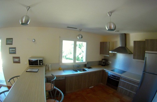 Laroque-des-Alberes Villa | Bright villa, air conditioned, on 9000m², pool, tranquility and rest assured