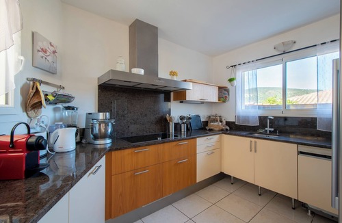 Montpeyroux Villa | Bright villa in an authentic Occitan winegrowers' village - mountain view