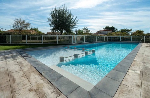 Serignan Villa | Bright Villa Steps from the Sea