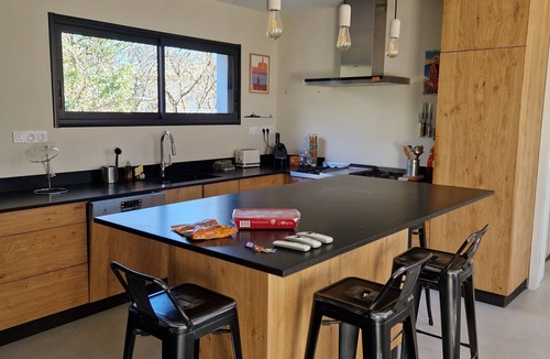 Gragnague House | Bright villa+ studio