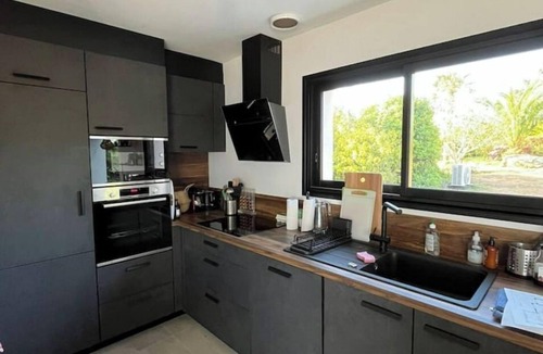 Plouguerneau Villa | Bright villa with breathtaking ocean views.