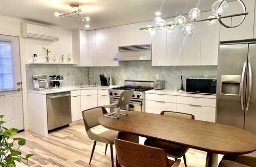 Crown Heights Apartment | Bright, warm, luxe hideaway”w” private backyard