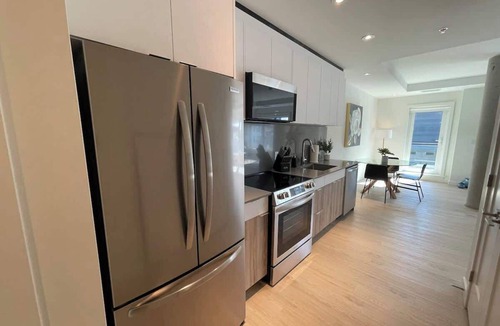 North End Apartment | Bright, warm & spotless 1 BR in North End Halifax