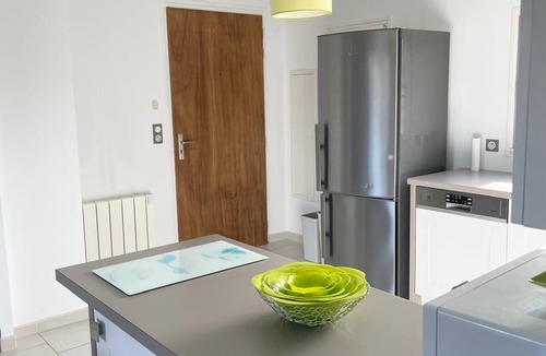 Salies-de-Bearn Apartment | Bright, well-equipped T3 near downtown with balcony