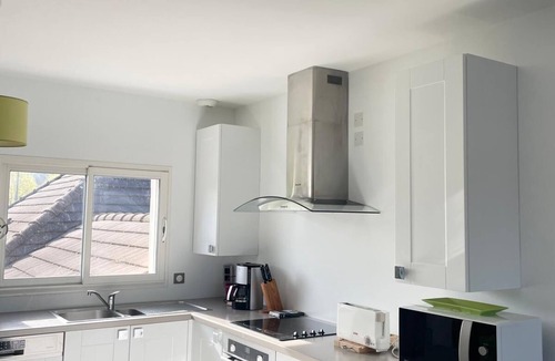 Salies-de-Bearn Apartment | Bright, well-equipped T3 near downtown with balcony