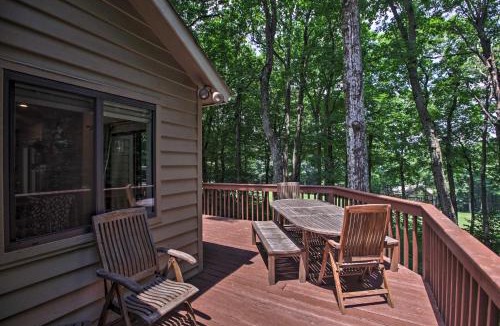 Chestnut Springs House | Bright Wintergreen Resort Home; Deck & Grill!