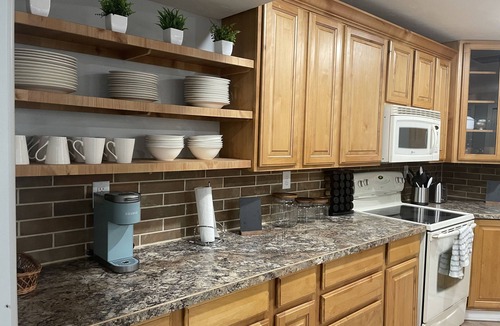 Rexburg Apartment | Brighten Your Day Getaway