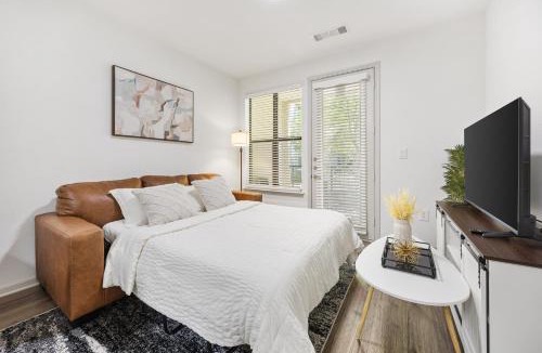 Frisco Apartment | Brighthaven Frisco Retreat with Pool & EV Parking