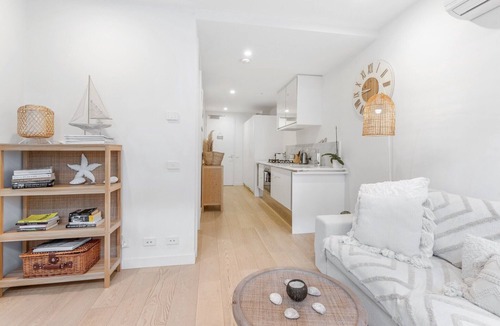 Brighton Apartment | Brighton 1-Bed Apartment with Balcony & Parking