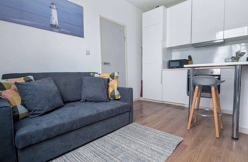 Hove Apartment | Brighton Bijou - by Brighton Holiday Lets