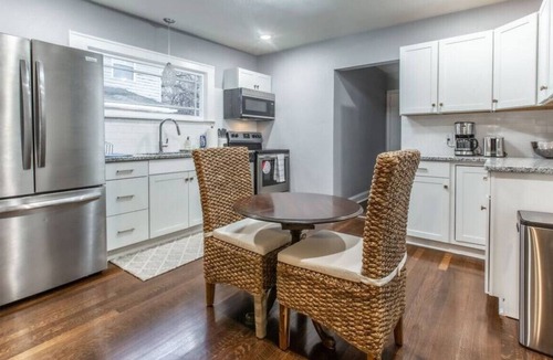 Northeast Kansas City House | Brighton Park House | 3 BR